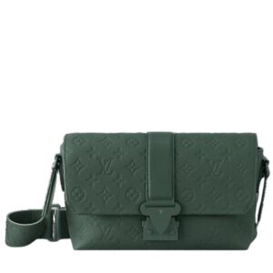 LOUIS VUITTON S CAPE MESSENGER