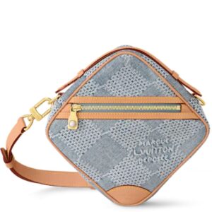 LOUIS VUITTON CHESS MESSENGER